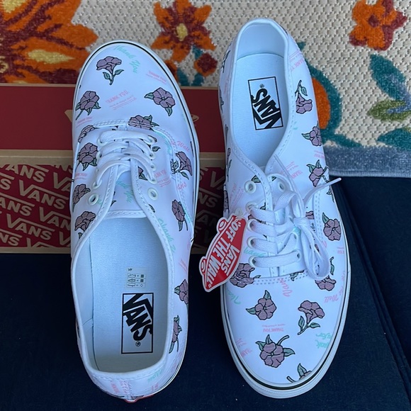 Vans Authentic
(Thank You Floral) True White 
VNOA2Z5119L

MEN’s sneakers - Picture 13 of 16